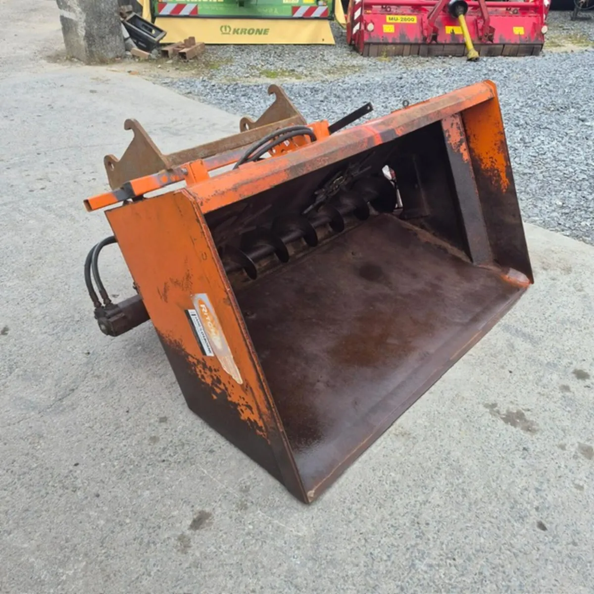 RITCHIE BEET/MEAL FEEDER BUCKET - Image 1