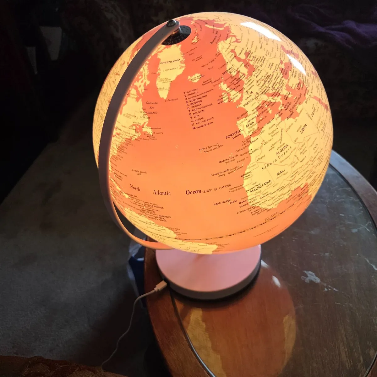 Globe light - Image 1