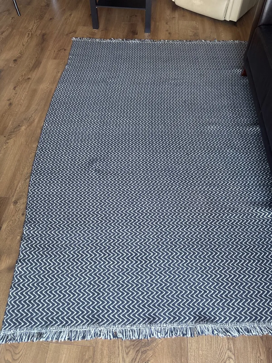 Carpet - Image 1