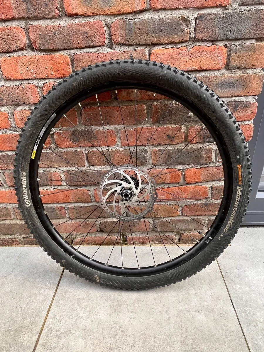 Mountain Bike rear wheel - Image 1