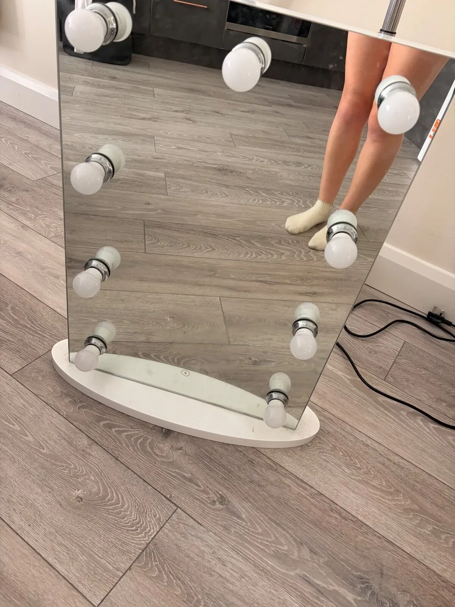 Vanity Mirror - Image 3