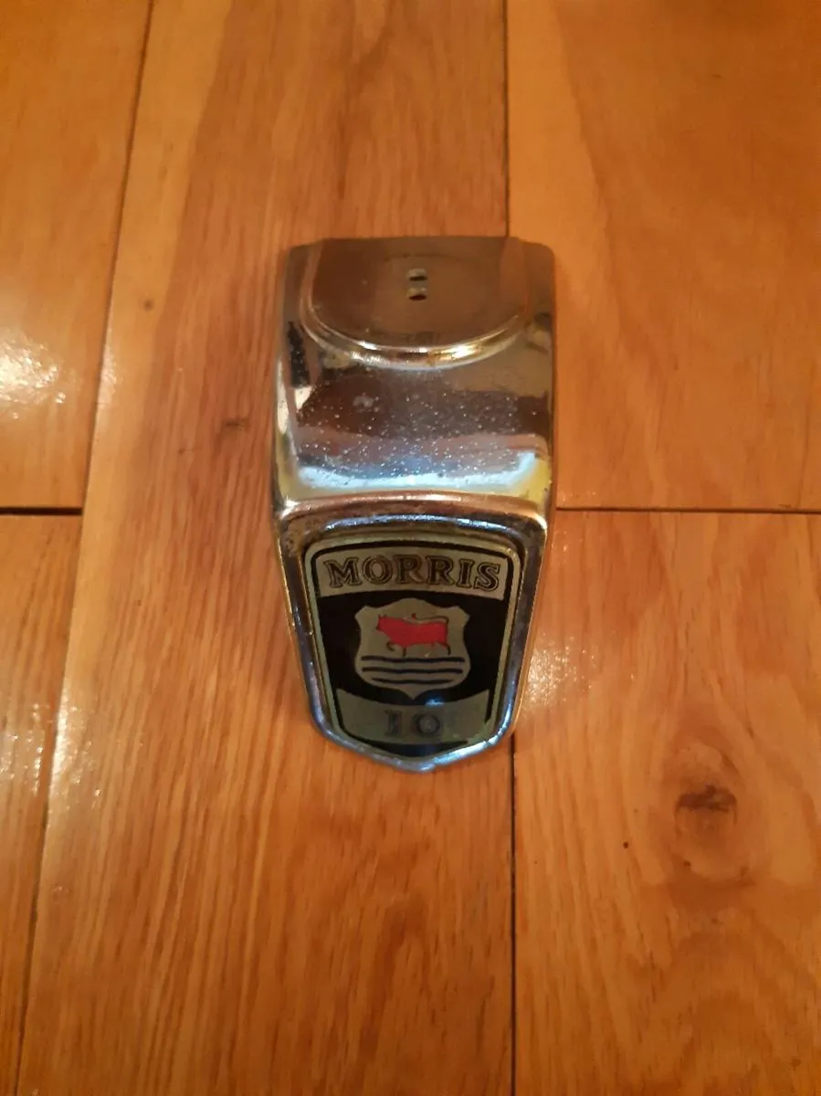 Vintage Morris Badges - Image 1