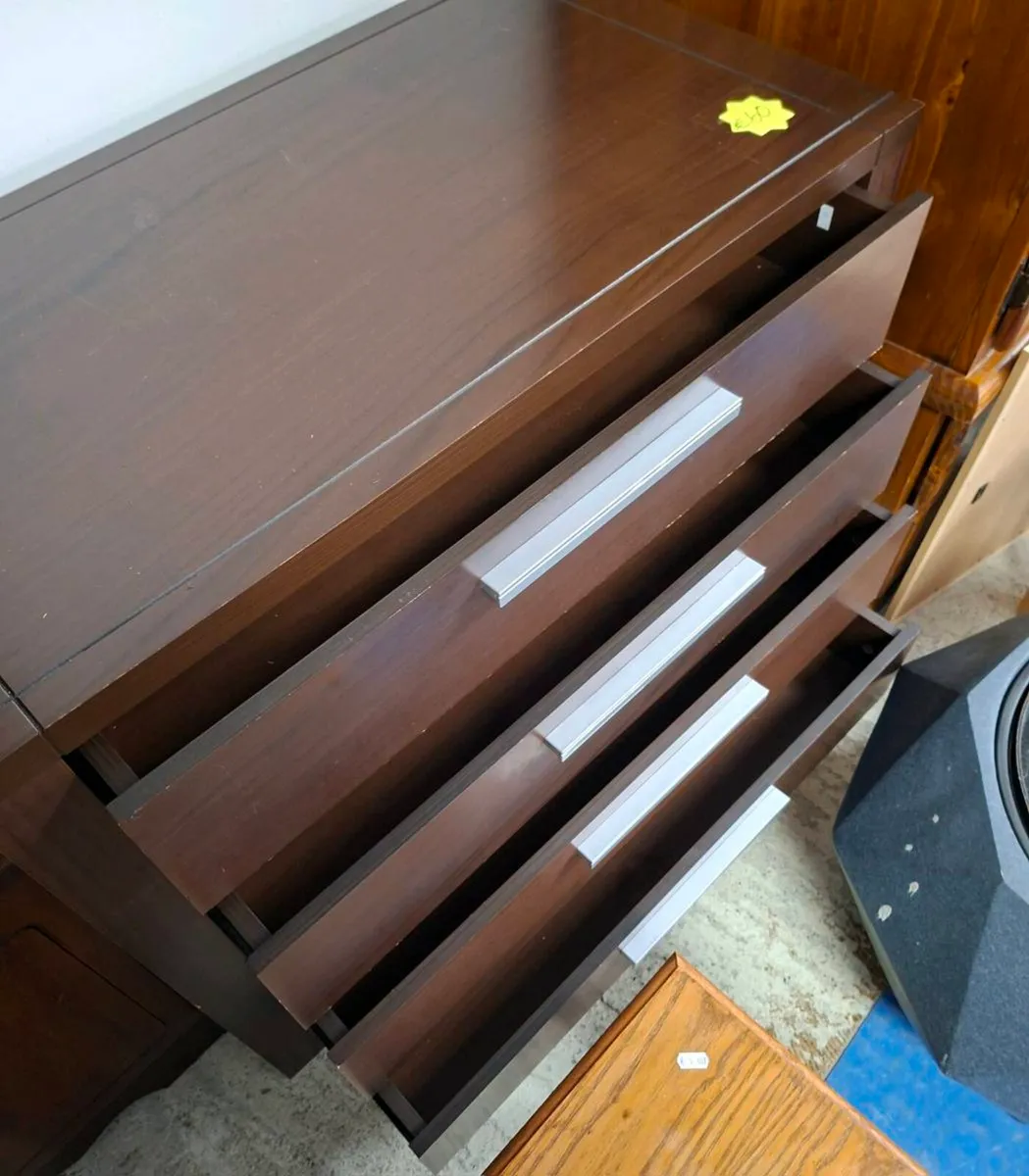 CHEST OF DRAWERS 4 DOOR - Image 3