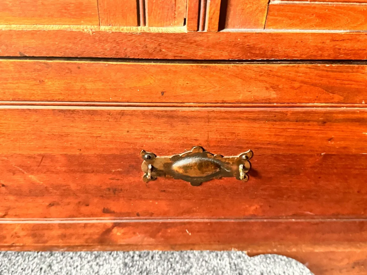 Antique wardrobe - Image 4
