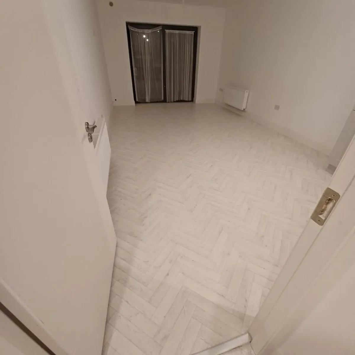 Full 2 bed apartment flooring FOR QUICK SALE - Image 1