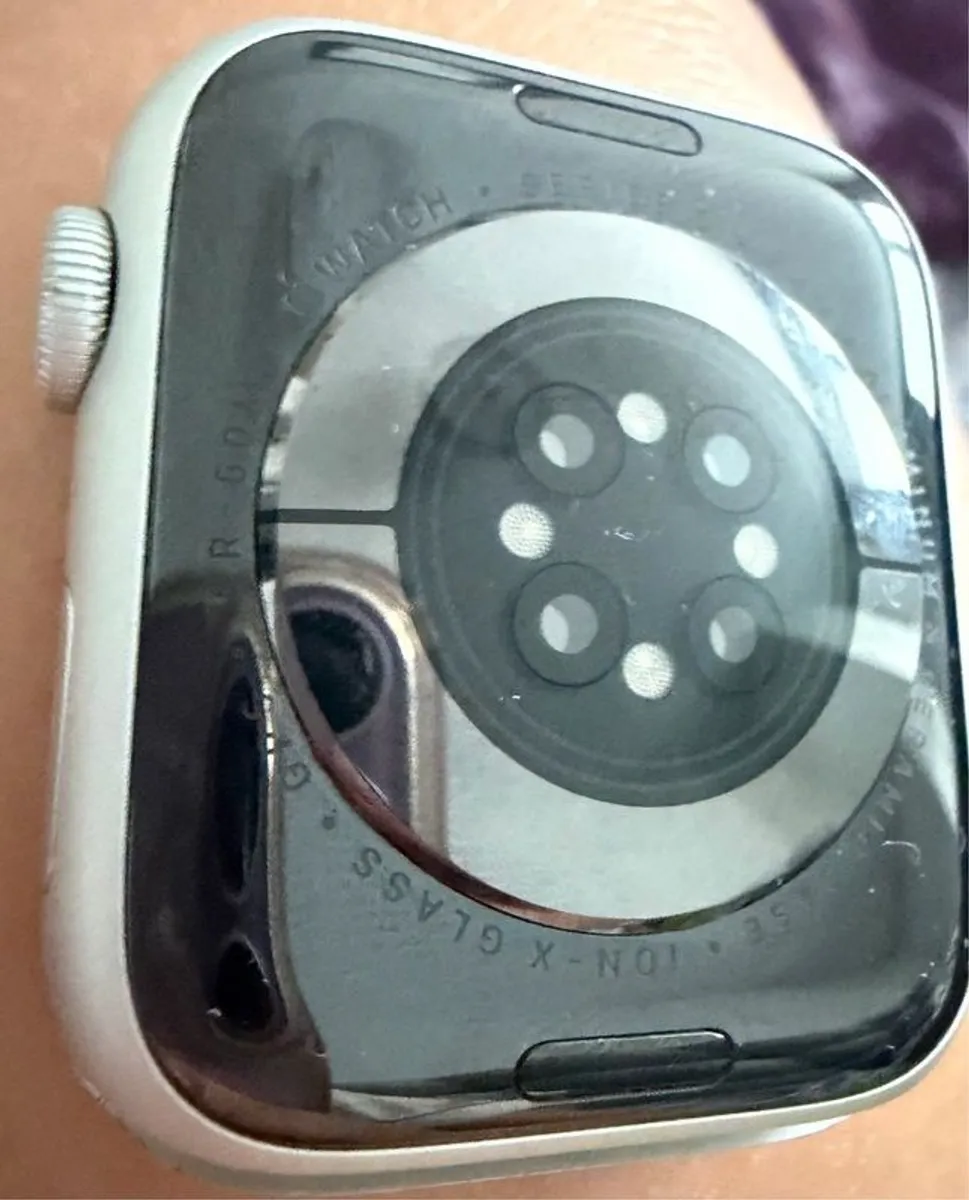 Apple Watch Series 6 and straps - Image 2