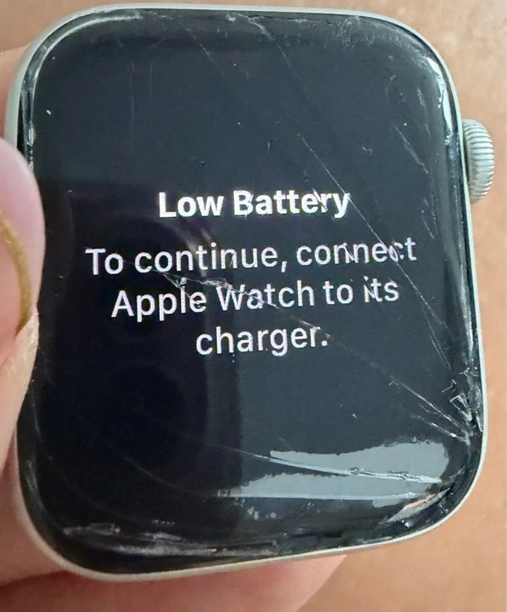 Apple Watch Series 6 and straps - Image 3