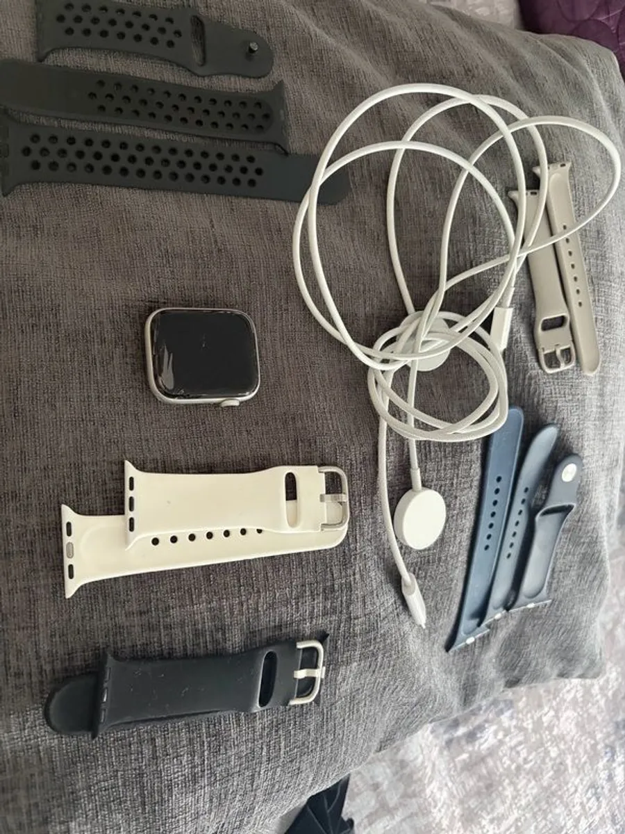 Apple Watch Series 6 and straps - Image 1