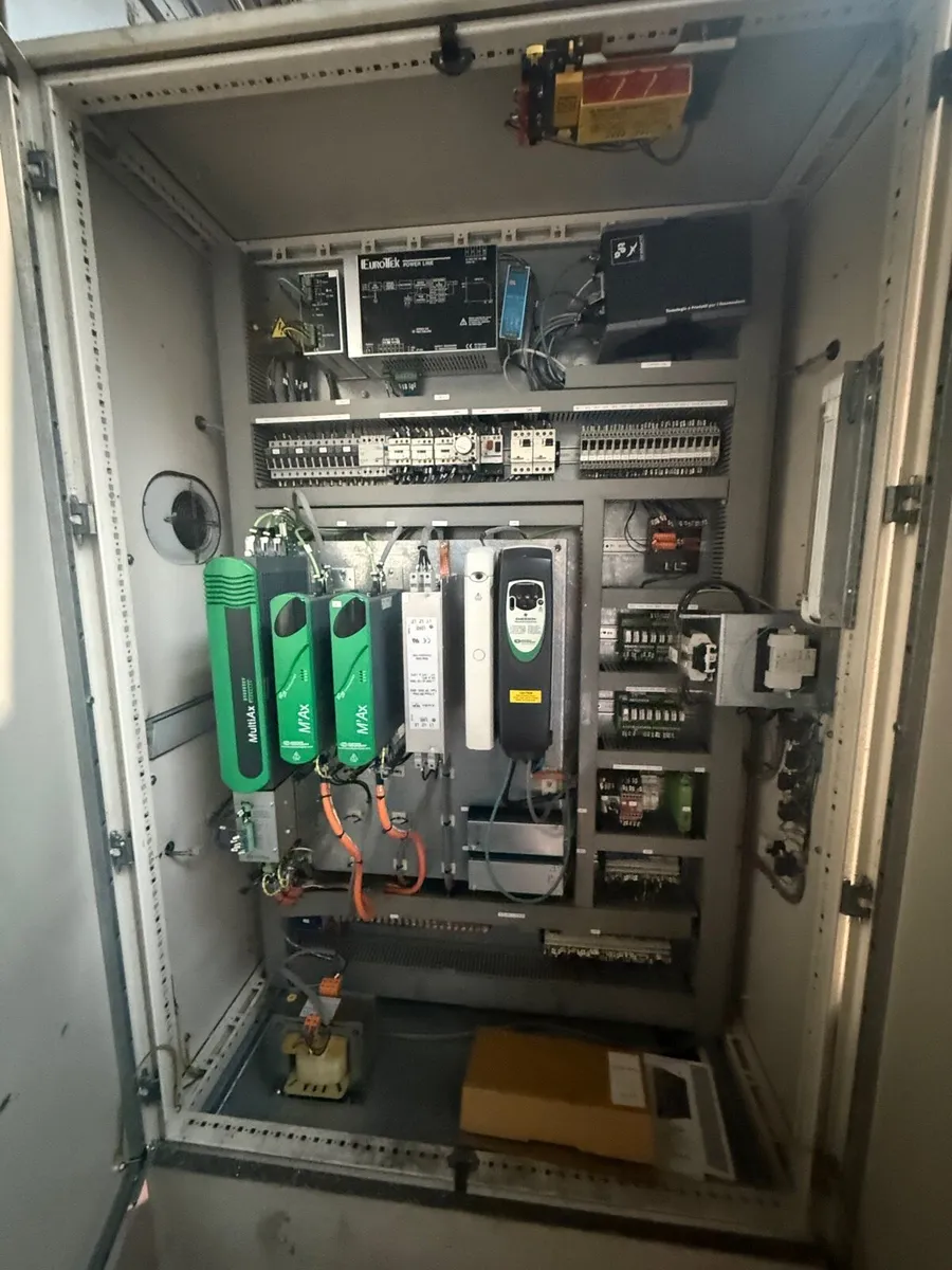 MECAL 3 axis cnc machine - Image 3