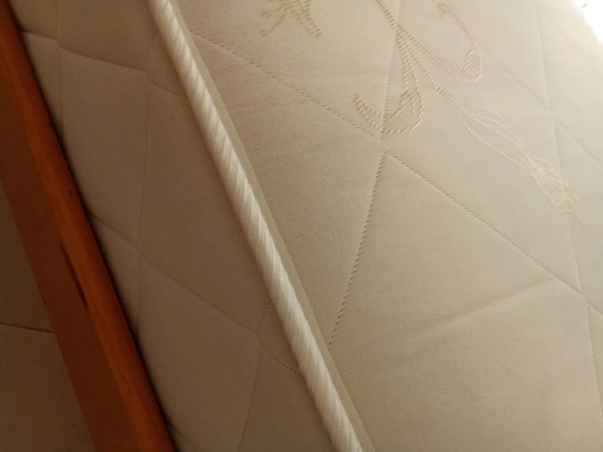 Single bed - Image 3