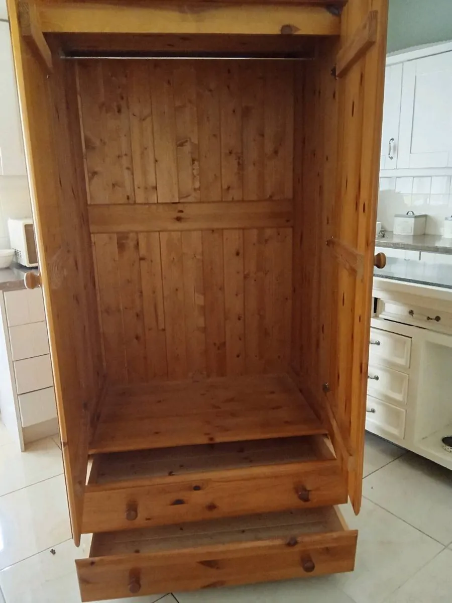 Wardrobes - Image 2