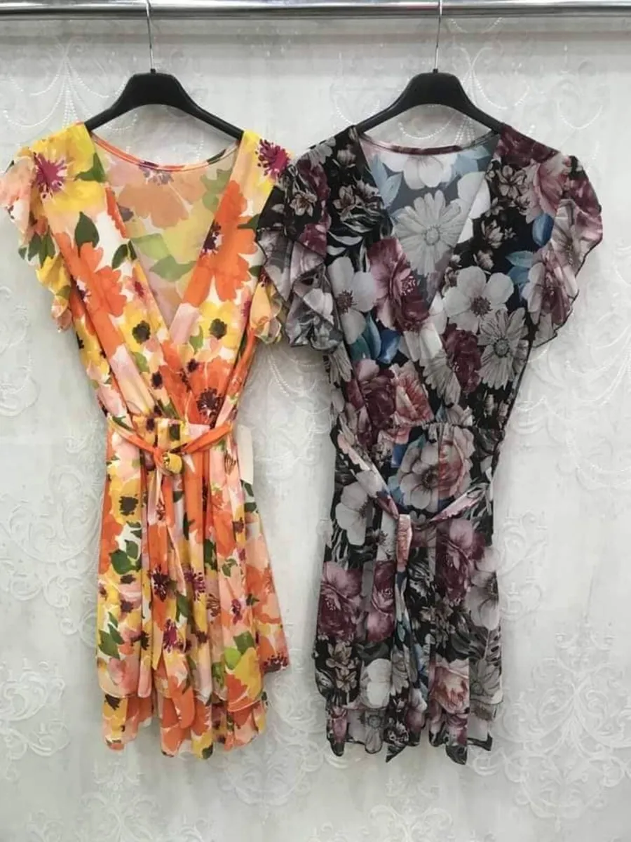 Floral dress, envelope with frills - Image 3