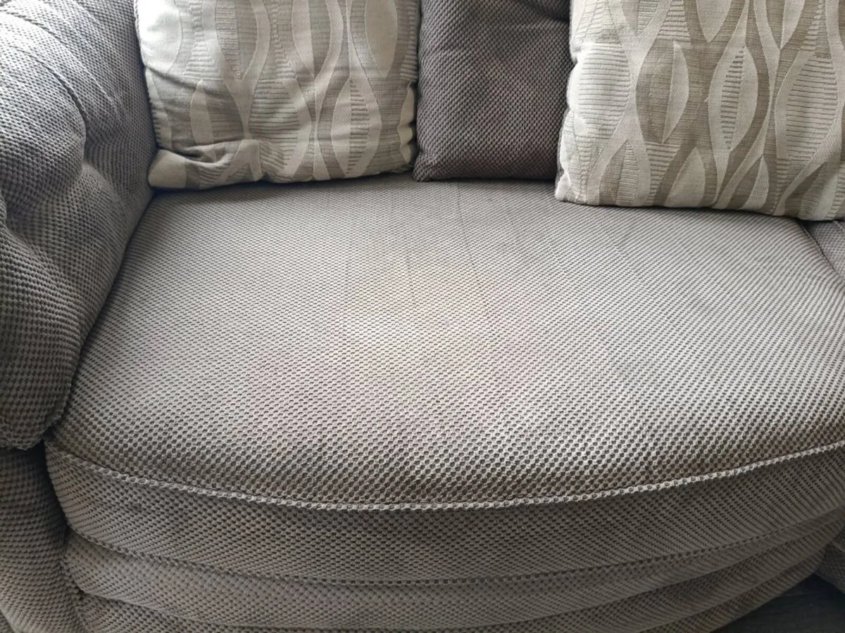 4 seater sofa - Image 3