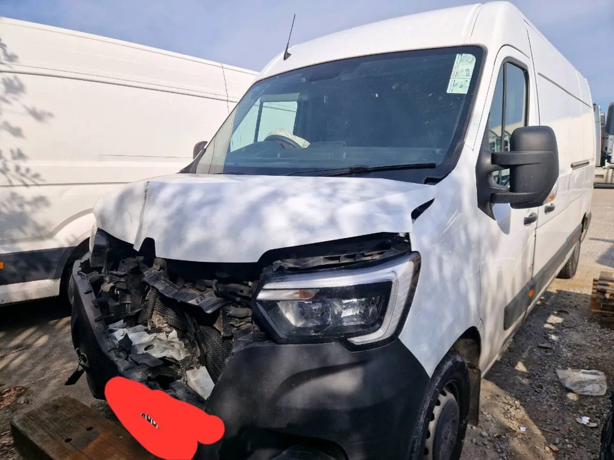 2024 RENAULT MASTER LWB LIGHT FRONT DAMAGE - Image 2