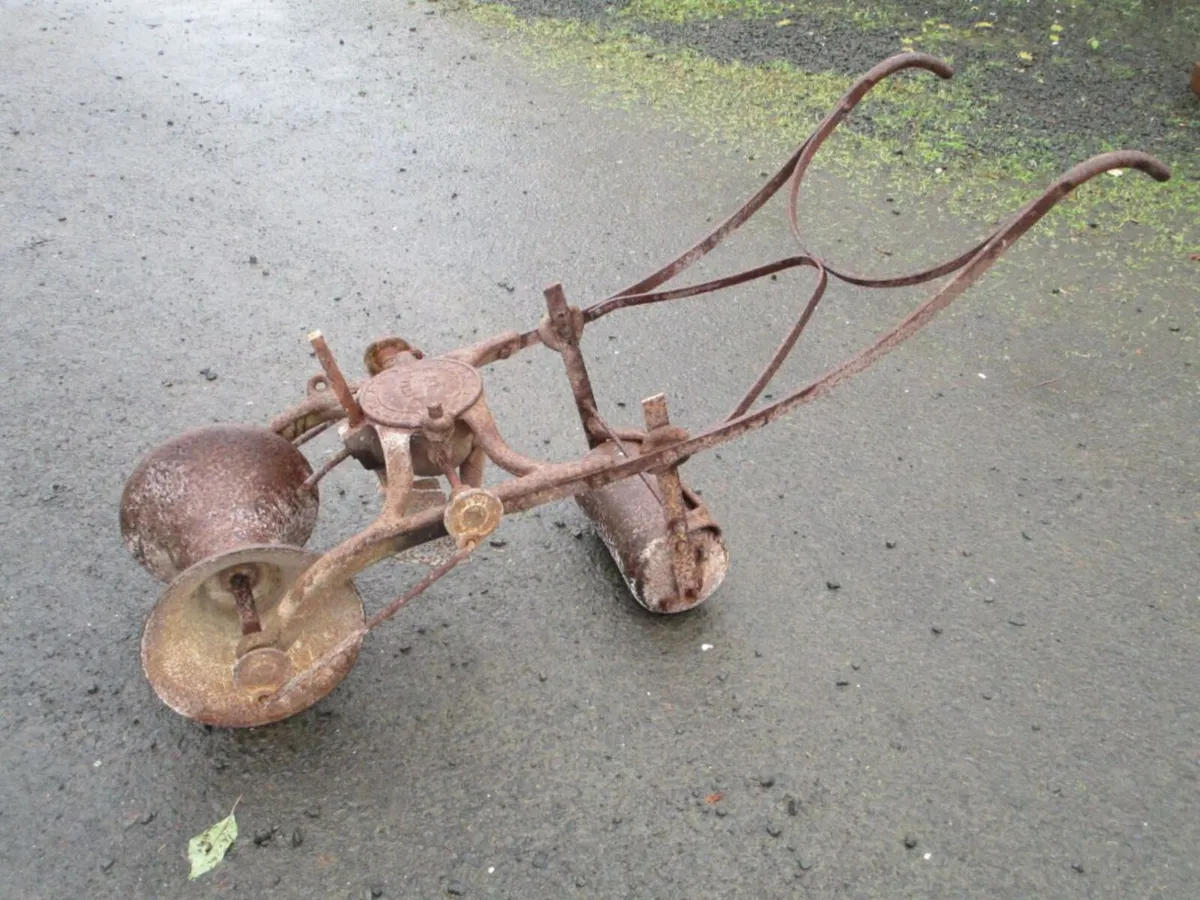 Pierce Of Wexford Turnip Sower - Image 3