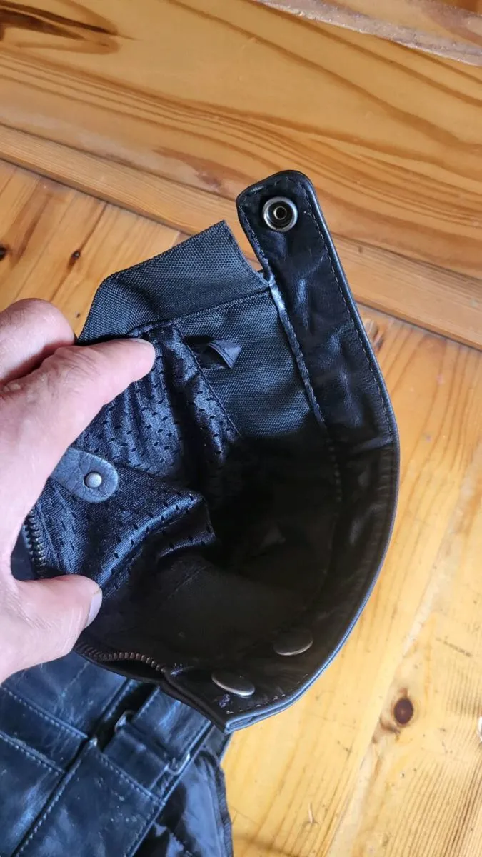 Harley Davidson/City of leather/Oxford - Image 3