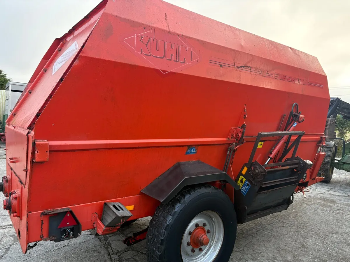 Kuhn 1460 Diet Feeder - Image 2