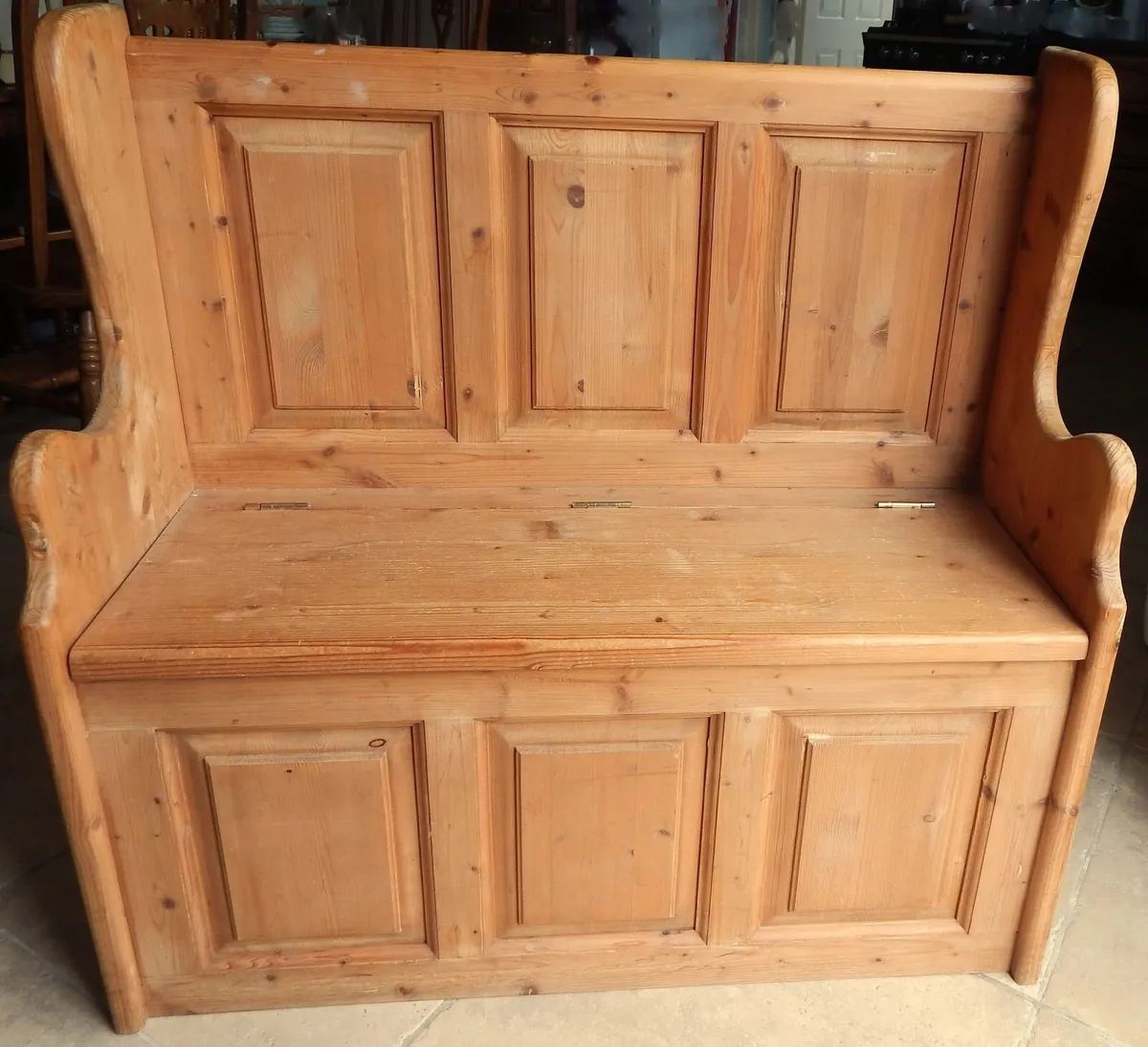 Small Pine Storage Monks Bench/Settle - Image 2