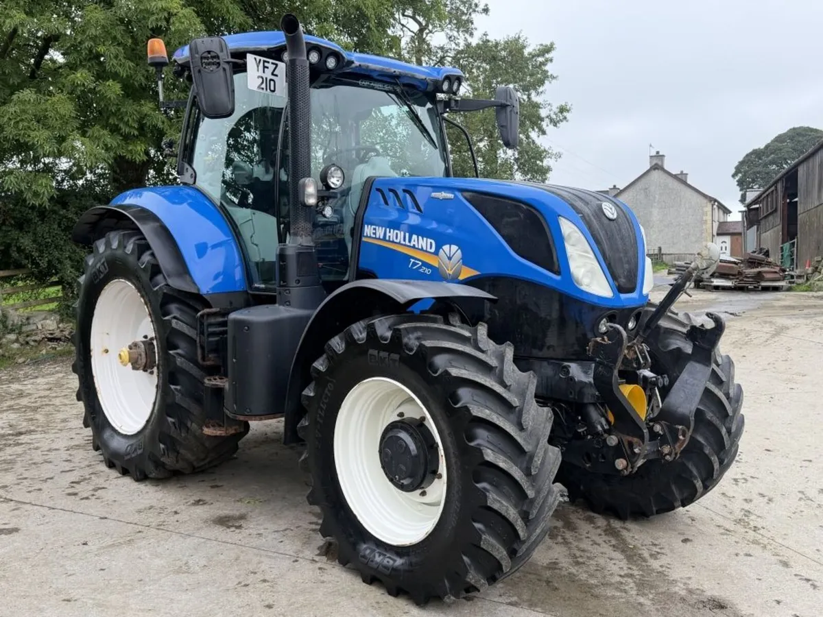 NEWHOLLAND T7.210 AUTOCOMMAND - Image 1