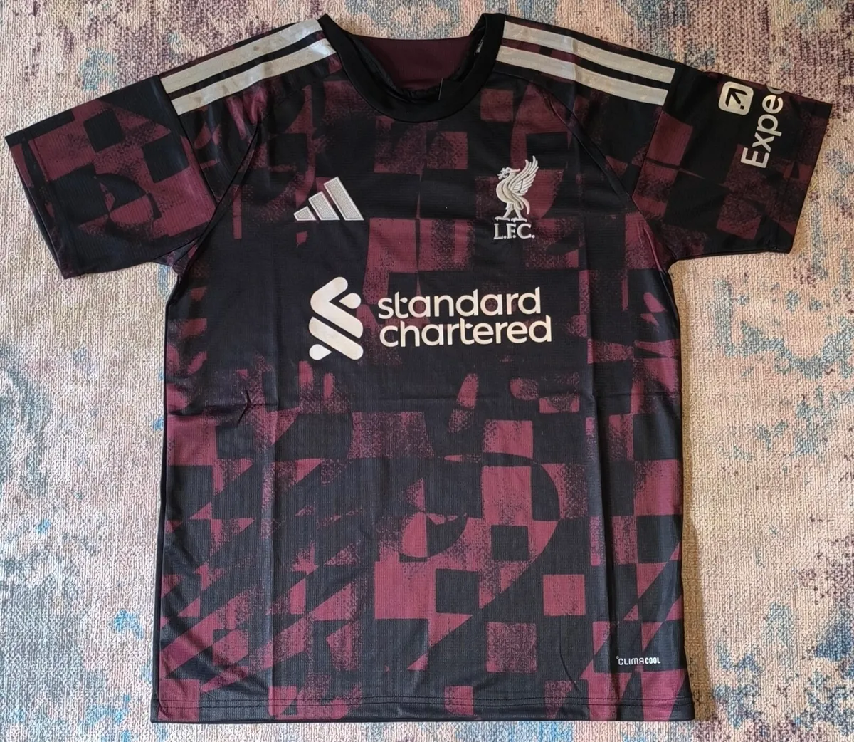 Liverpool home and away jersey season 26/27 - Image 1