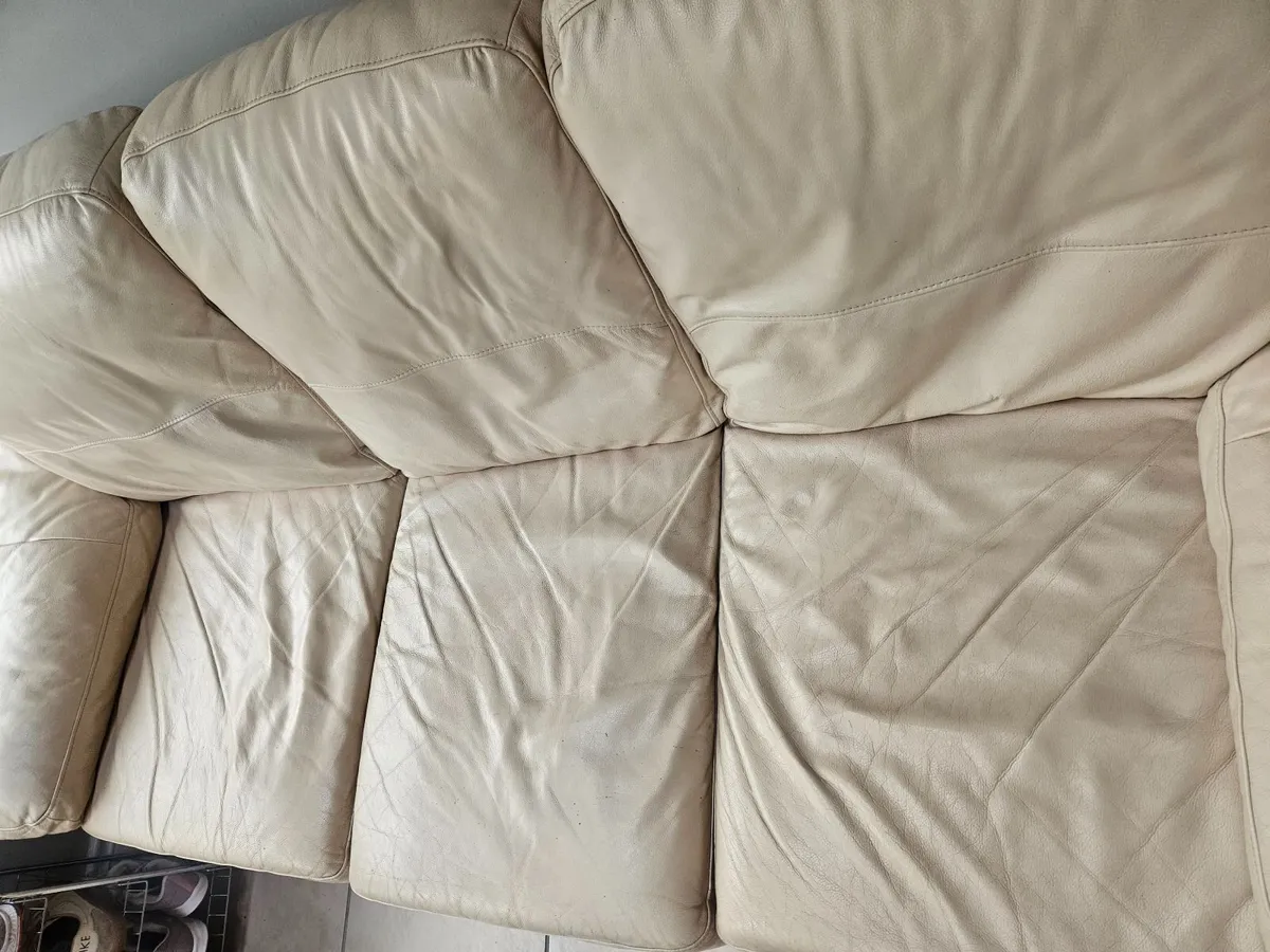 Cream leather 3 seater sofa - Image 2