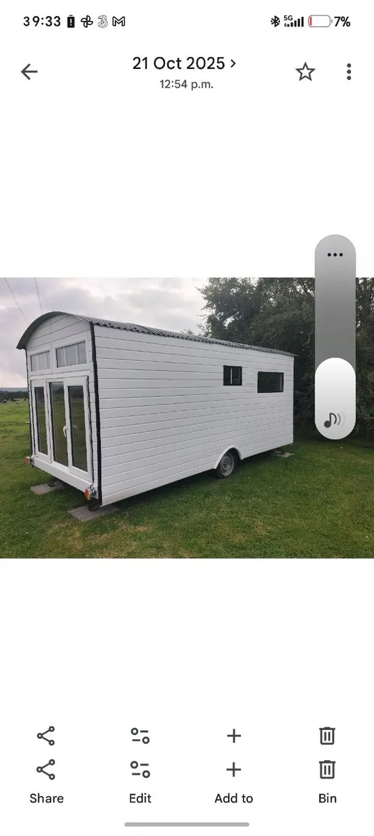 Mobile living space/trailer - Image 2