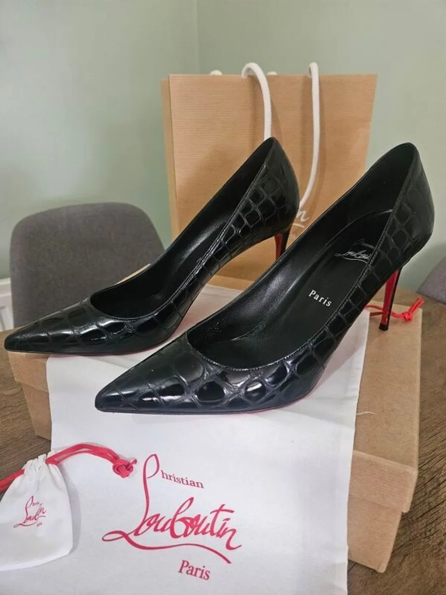 Christian Louboutin Kate 85 Pumps Black Embossed Leather - Image 1