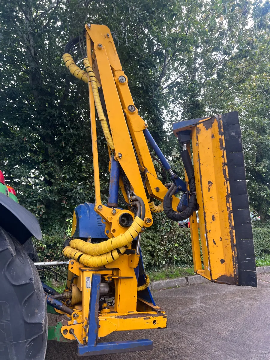 Bomford Hawk Evo 6.5T hedge cutter - Image 4