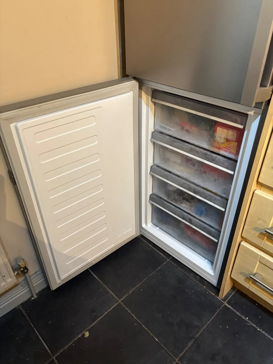 Fridge freezer - Image 3