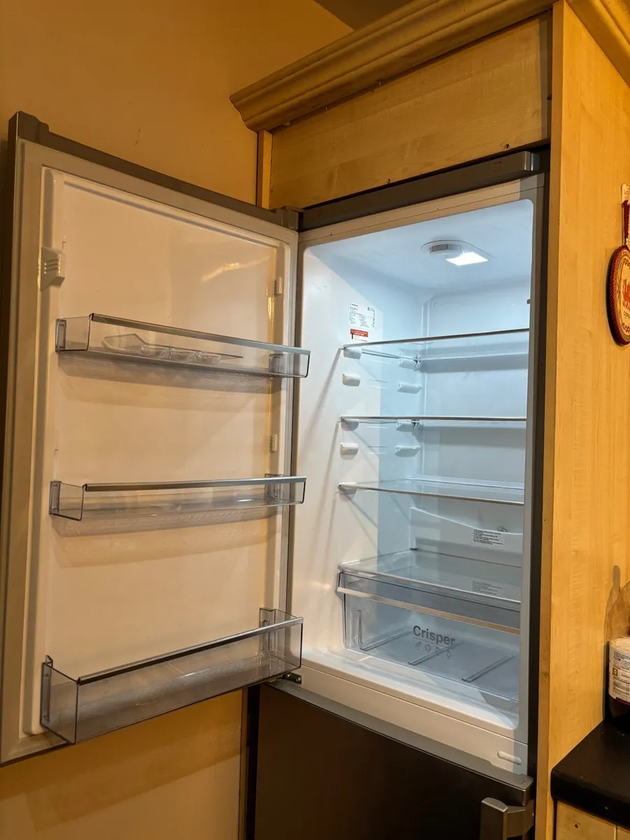 Fridge freezer - Image 2