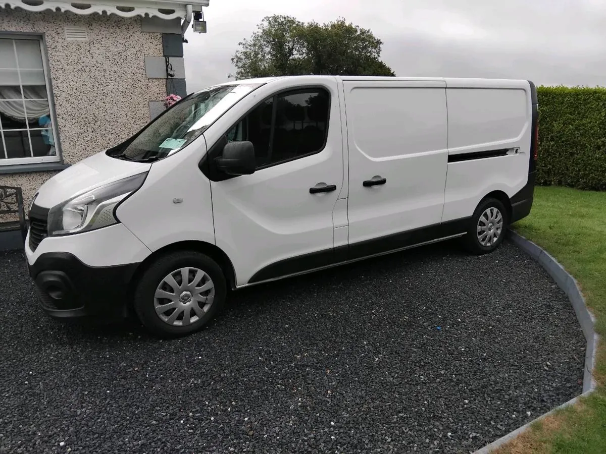 19 RENAULT Traffic - Image 4