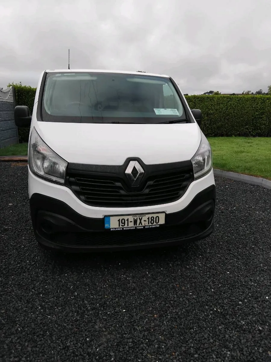 19 RENAULT Traffic - Image 1