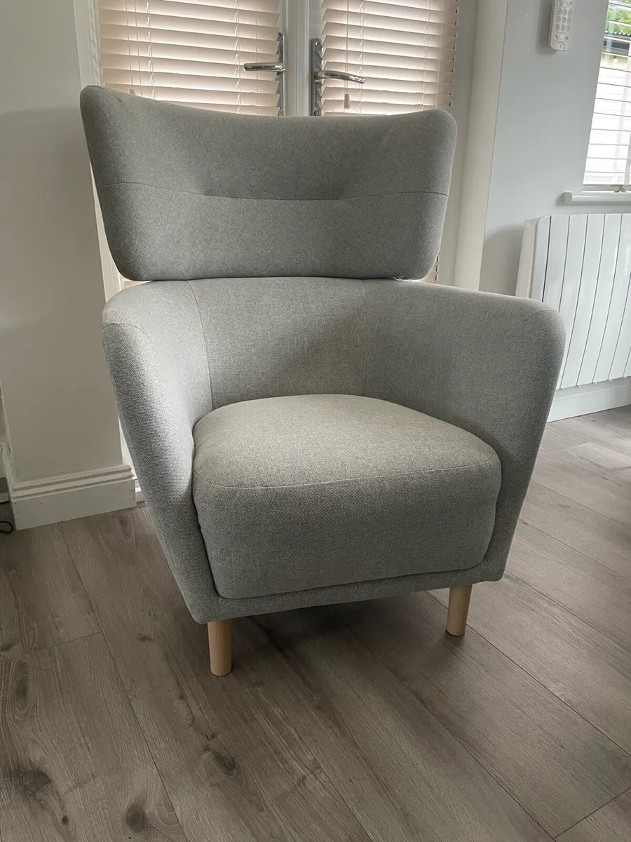 Amazing feature armchair - Image 1