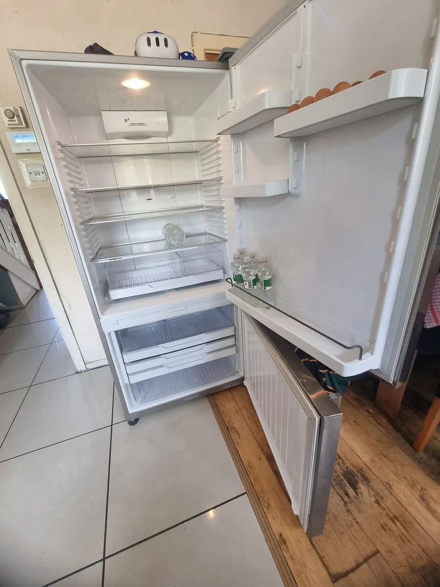 Fridge freezer - Image 2