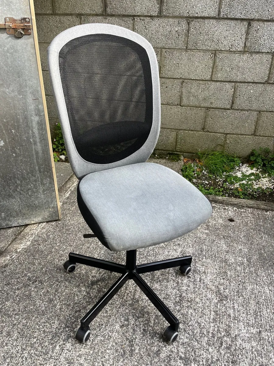 Office chair - Image 1
