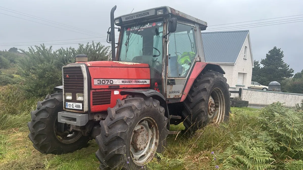 Massey Ferguson 3070 - Image 1