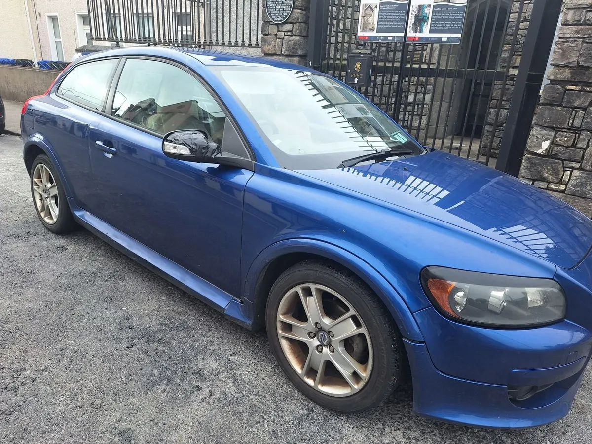 Car - Image 4