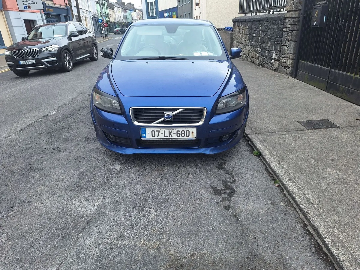 Car - Image 1