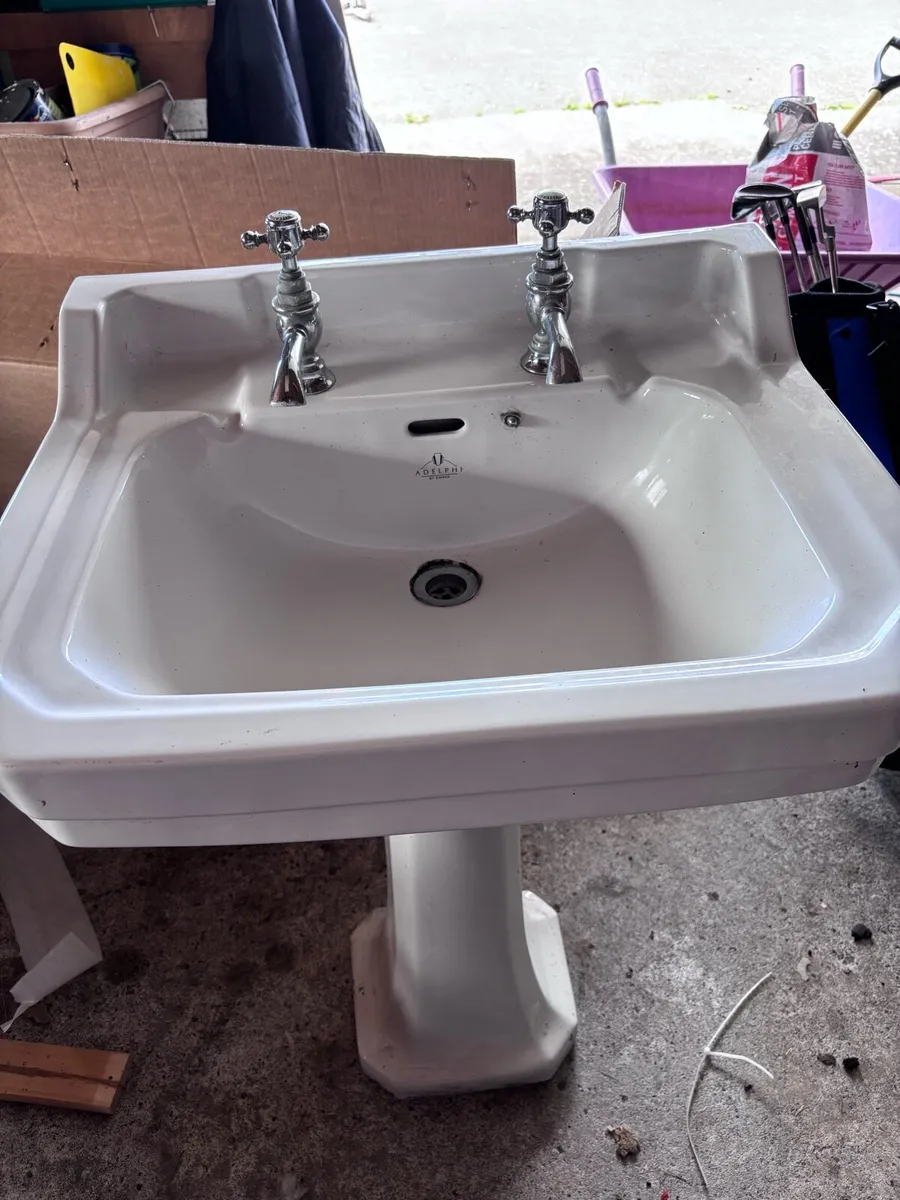 Large Sink and pedestal - Image 1