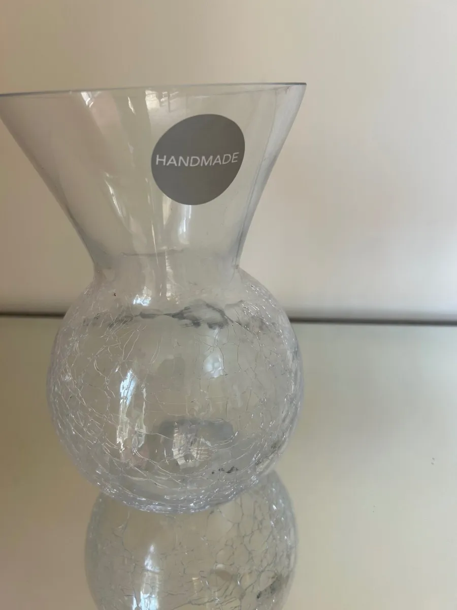 Beautiful Glass Vases - Image 4