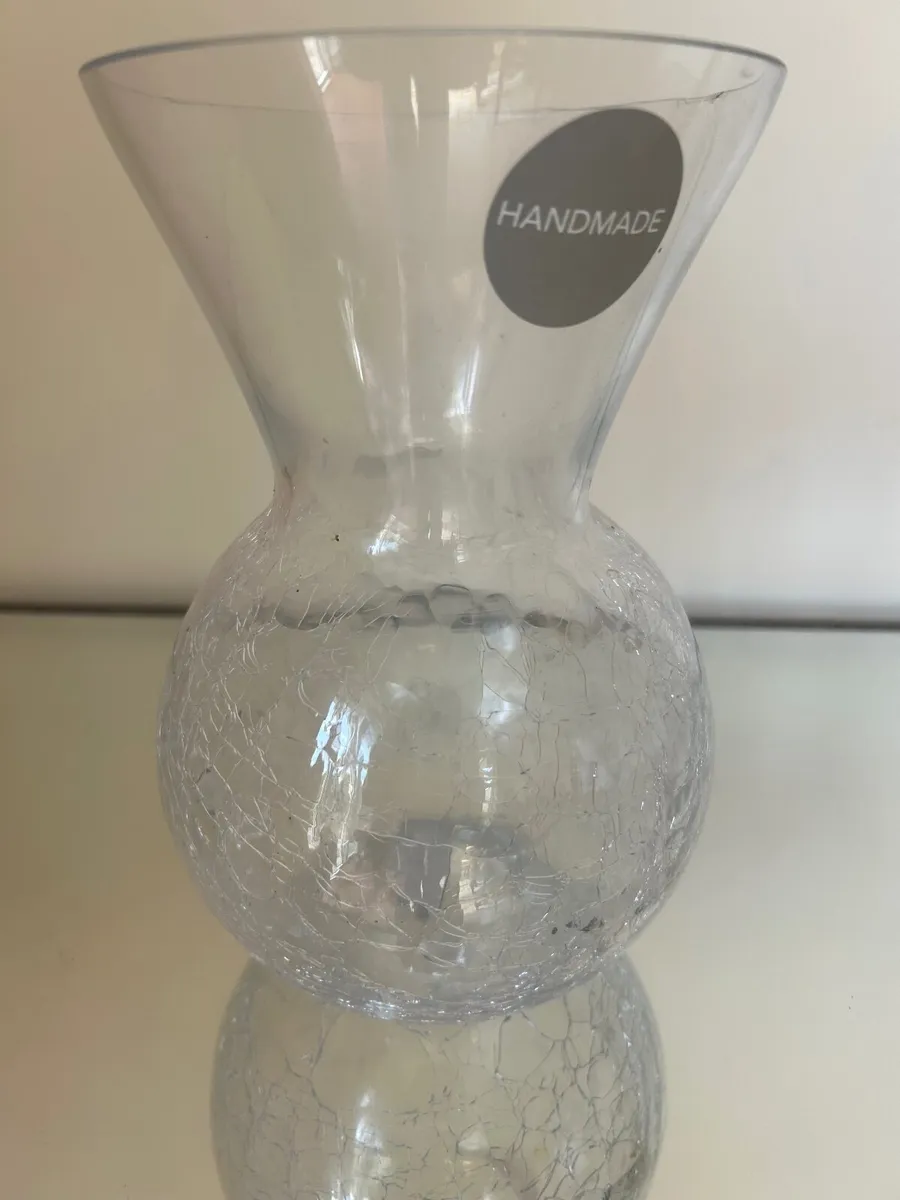 Beautiful Glass Vases - Image 2