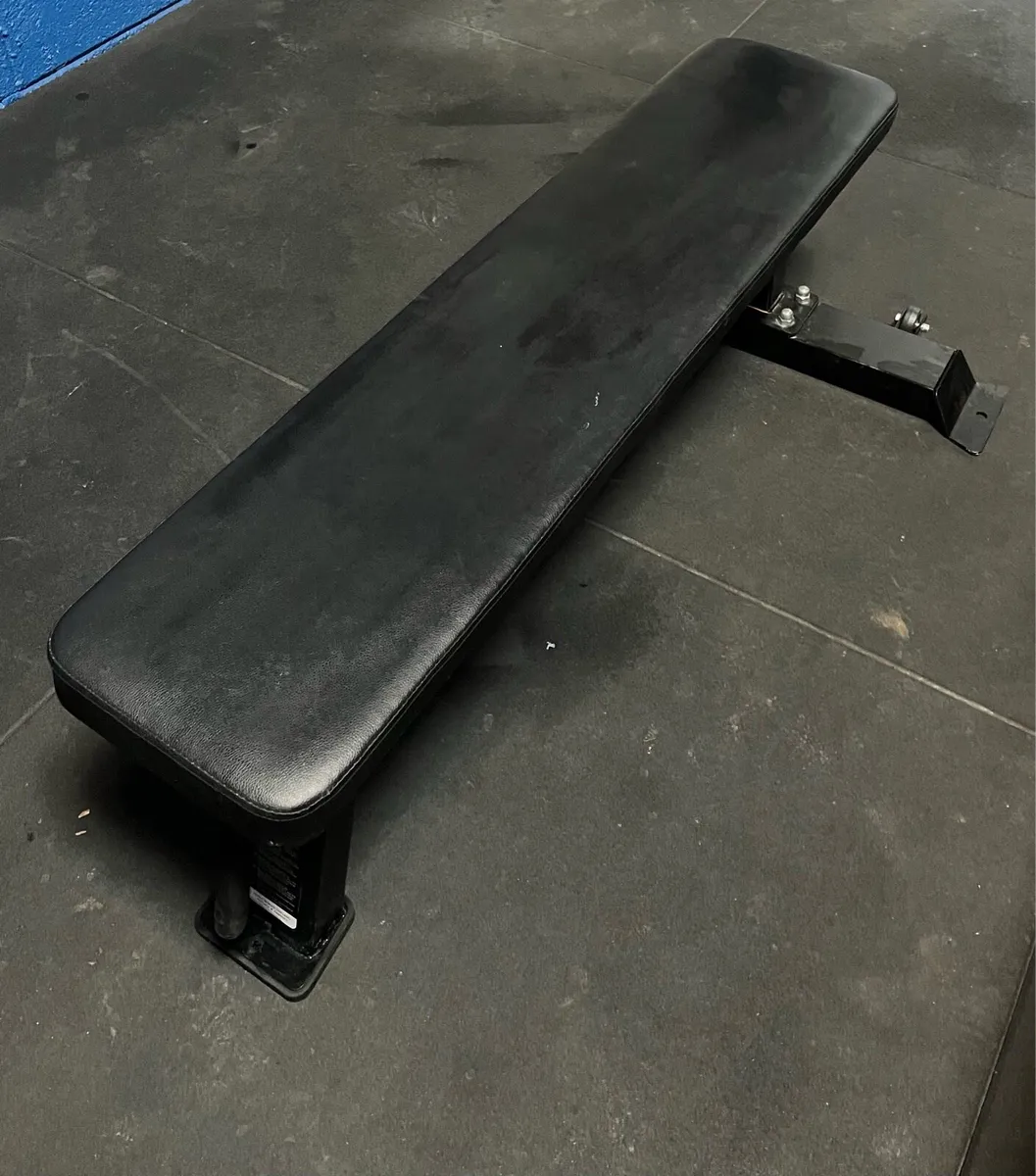 Commercial Flat Bench - Image 1