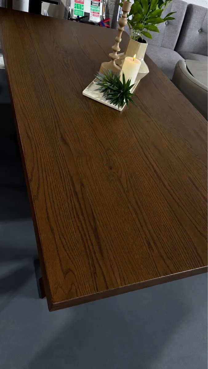 180cm Chestnut Oak Dining Table, Like New - Image 3