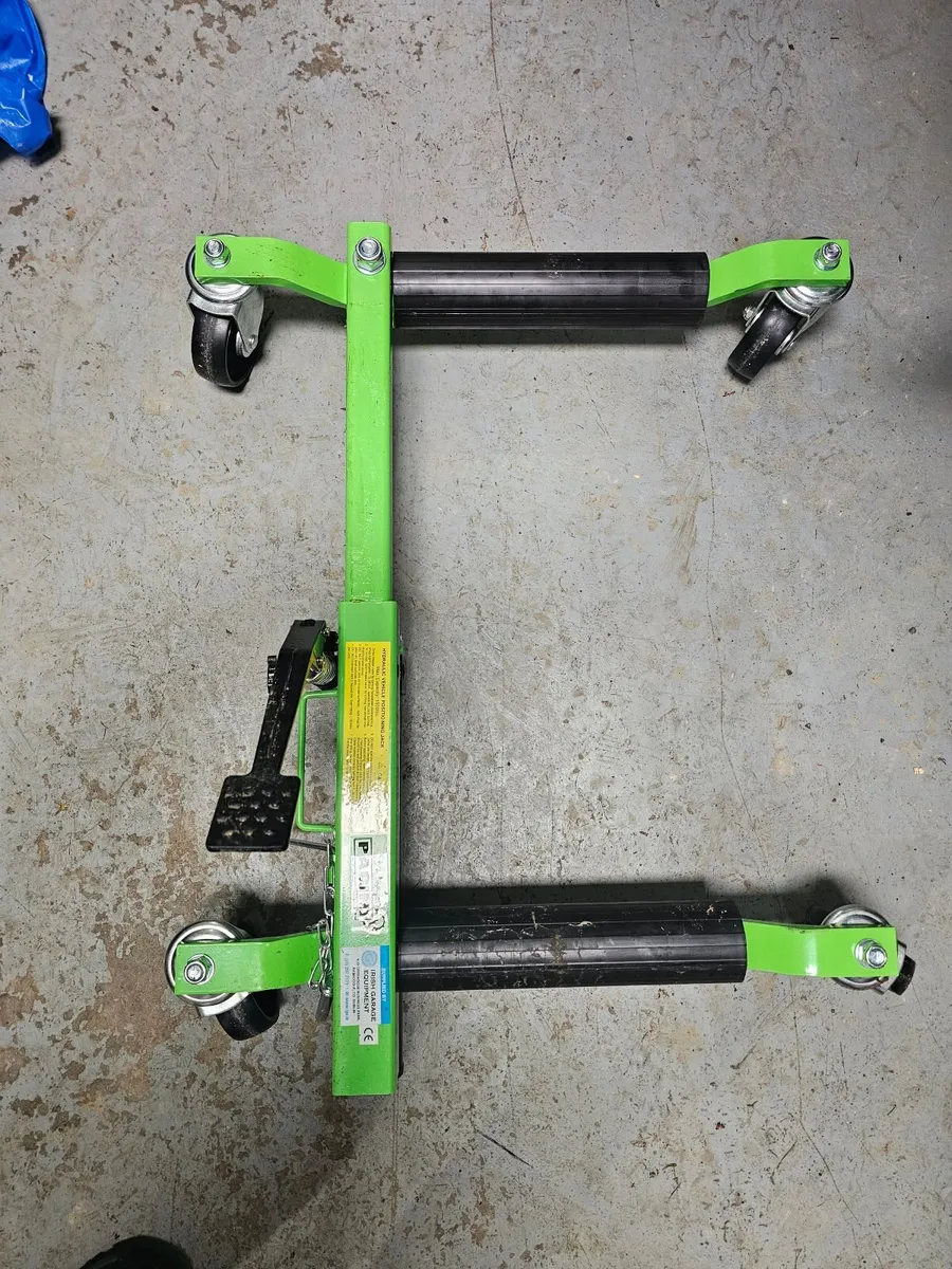 Hydraulic Vehicle Positioning Jacks (New) - Image 4