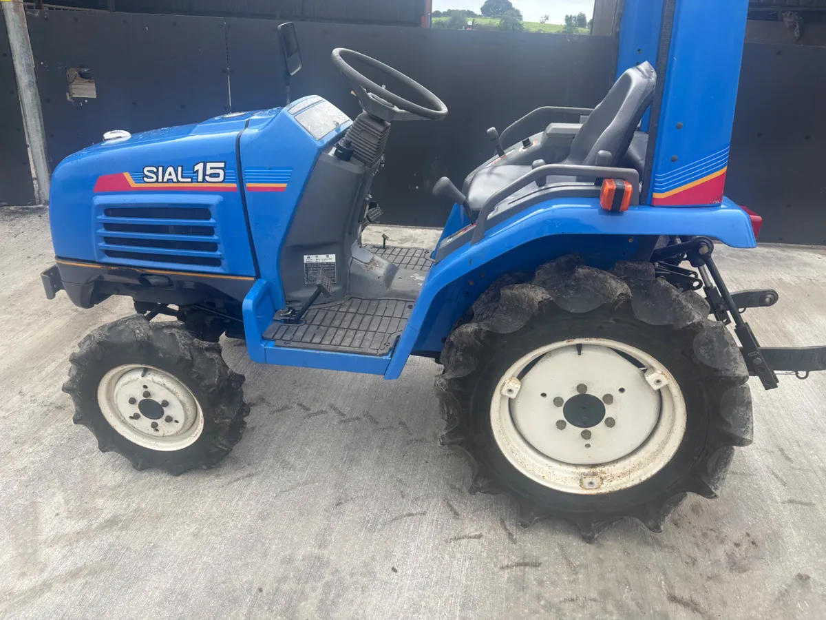 Iseki sial 15 compact tractor - Image 3