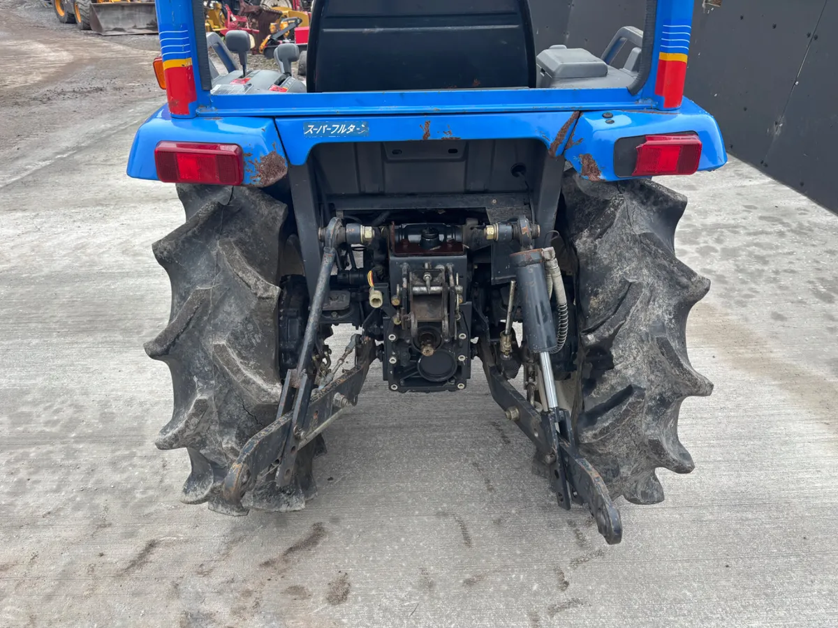 Iseki sial 15 compact tractor - Image 2