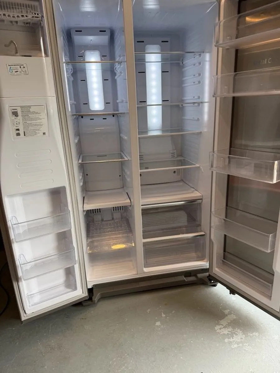 Samsung Fridge Freezer - Image 3
