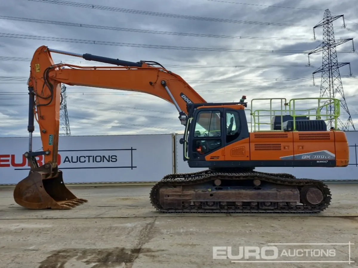 2021 Doosan DX380LC-7 - Image 2