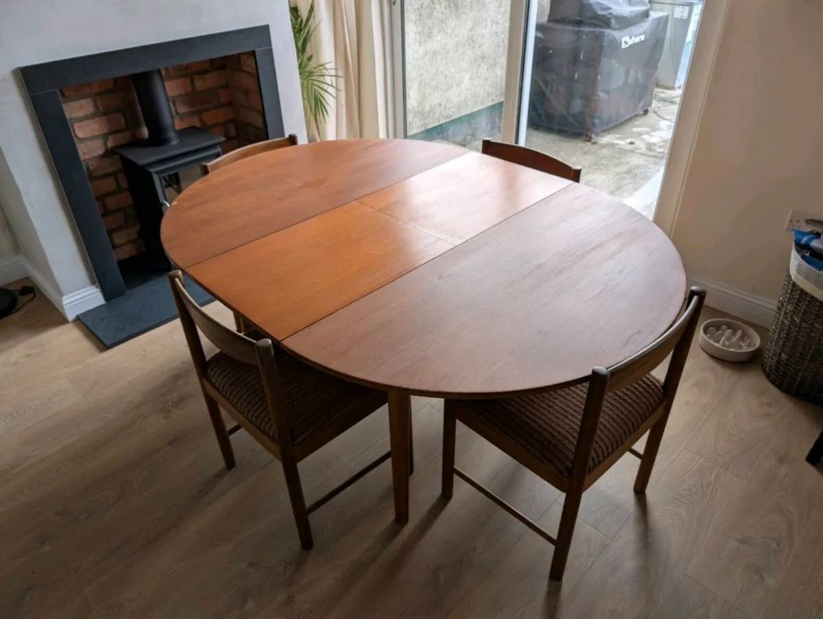 Mid-century Circular Extendable Dining Table - Image 4