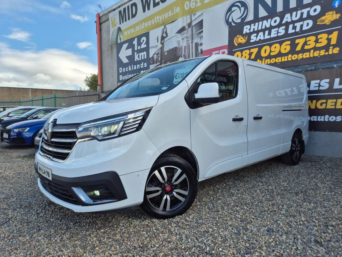 Renault Trafic AUTO.NO VAT 2024 Red edition - Image 2